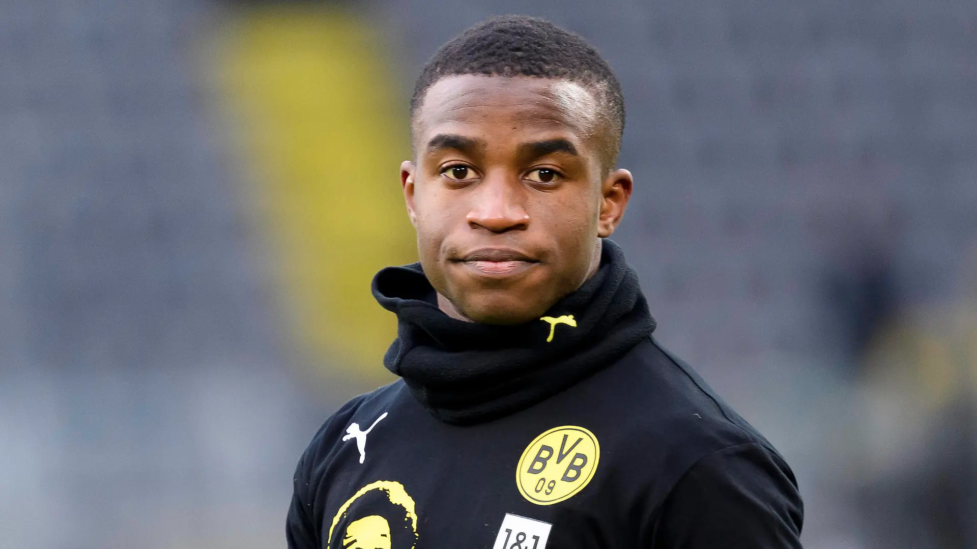  BV Borussia Dortmund vs. 1. FSV Mainz 04 - 1. Bundesliga Dortmund, Deutschland, 16.01.2021: Youssoufa Moukoko Borussia Dortmund Schaut bei dem Spiel der 1. Bundesliga zwischen BV Borussia Dortmund und 1. FSV Mainz 04 im Signal Iduna Park am 16. Januar 2021 in Dortmund. Foto von Alex Gottschalk/POOL DFB / DFL REGULATIONS PROHIBIT ANY USE OF PHOTOGRAPHS AS IMAGE SEQUENCES AND/OR QUASI-VIDEO. Dortmund Signal Iduna Park North Rhine-Westphalia Deutschland *** BV Borussia Dortmund vs 1 FSV Mainz 04 1 Bundesliga Dortmund, Germany, 16 01 2021 Youssoufa Moukoko Borussia Dortmund looks on during the match of the 1 Bundesliga between BV Borussia Dortmund and 1 FSV Mainz 04 at Signal Iduna Park on 16 January 2021 in Dortmund, Germany Photo by Alex Gottschalk POOL DFB DFL REGULATIONS PROHIBIT ANY USE OF PHOTOGRAPHS AS IMAGE SEQUENCES AND OR QUASI VIDEO Dortmund Signal Iduna Park North Rhine Westphalia Germany Poolfoto Alex Gottschalk/POOL ,EDITORIAL USE ONLY