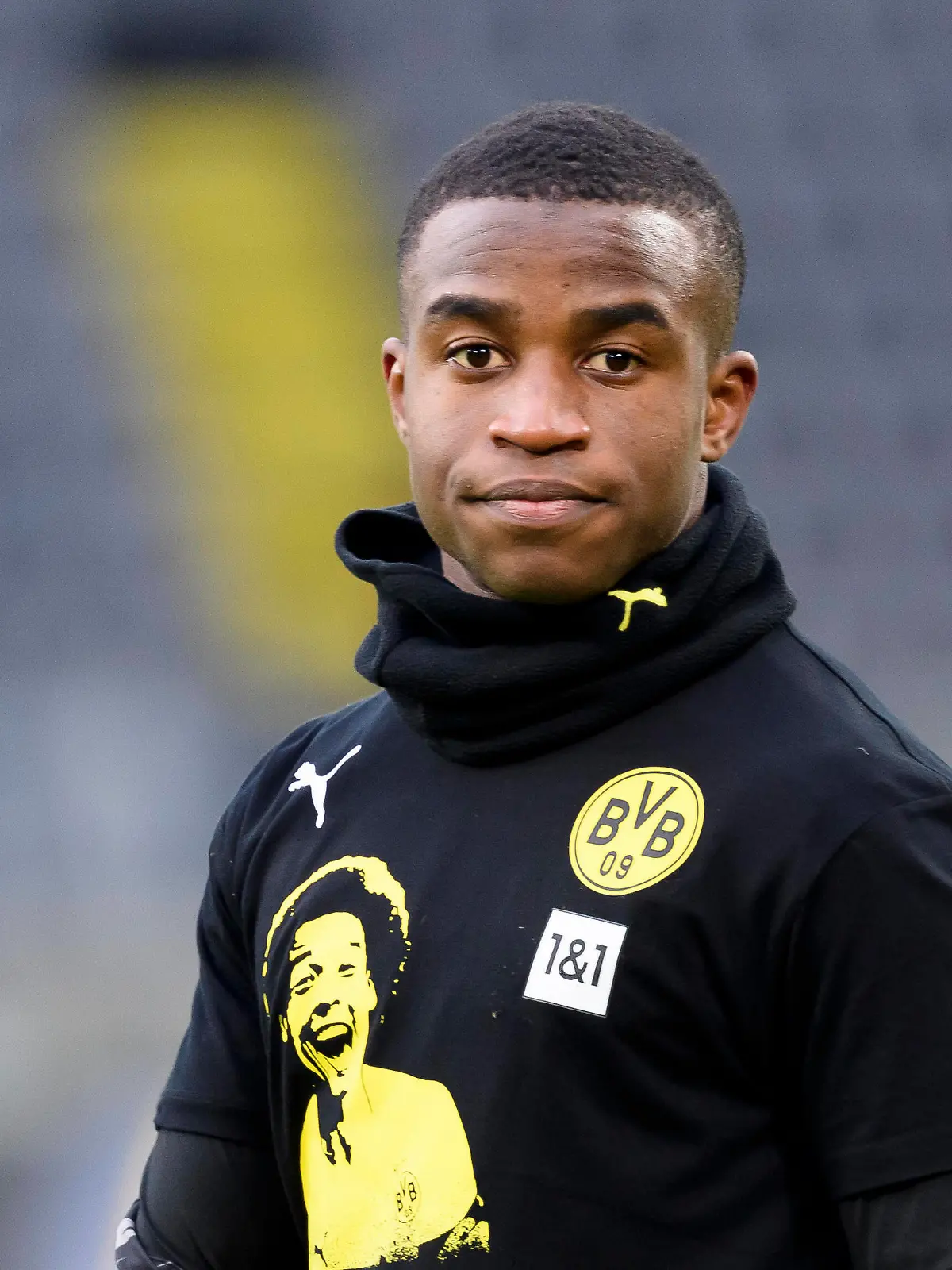  BV Borussia Dortmund vs. 1. FSV Mainz 04 - 1. Bundesliga Dortmund, Deutschland, 16.01.2021: Youssoufa Moukoko Borussia Dortmund Schaut bei dem Spiel der 1. Bundesliga zwischen BV Borussia Dortmund und 1. FSV Mainz 04 im Signal Iduna Park am 16. Januar 2021 in Dortmund. Foto von Alex Gottschalk/POOL DFB / DFL REGULATIONS PROHIBIT ANY USE OF PHOTOGRAPHS AS IMAGE SEQUENCES AND/OR QUASI-VIDEO. Dortmund Signal Iduna Park North Rhine-Westphalia Deutschland *** BV Borussia Dortmund vs 1 FSV Mainz 04 1 Bundesliga Dortmund, Germany, 16 01 2021 Youssoufa Moukoko Borussia Dortmund looks on during the match of the 1 Bundesliga between BV Borussia Dortmund and 1 FSV Mainz 04 at Signal Iduna Park on 16 January 2021 in Dortmund, Germany Photo by Alex Gottschalk POOL DFB DFL REGULATIONS PROHIBIT ANY USE OF PHOTOGRAPHS AS IMAGE SEQUENCES AND OR QUASI VIDEO Dortmund Signal Iduna Park North Rhine Westphalia Germany Poolfoto Alex Gottschalk/POOL ,EDITORIAL USE ONLY