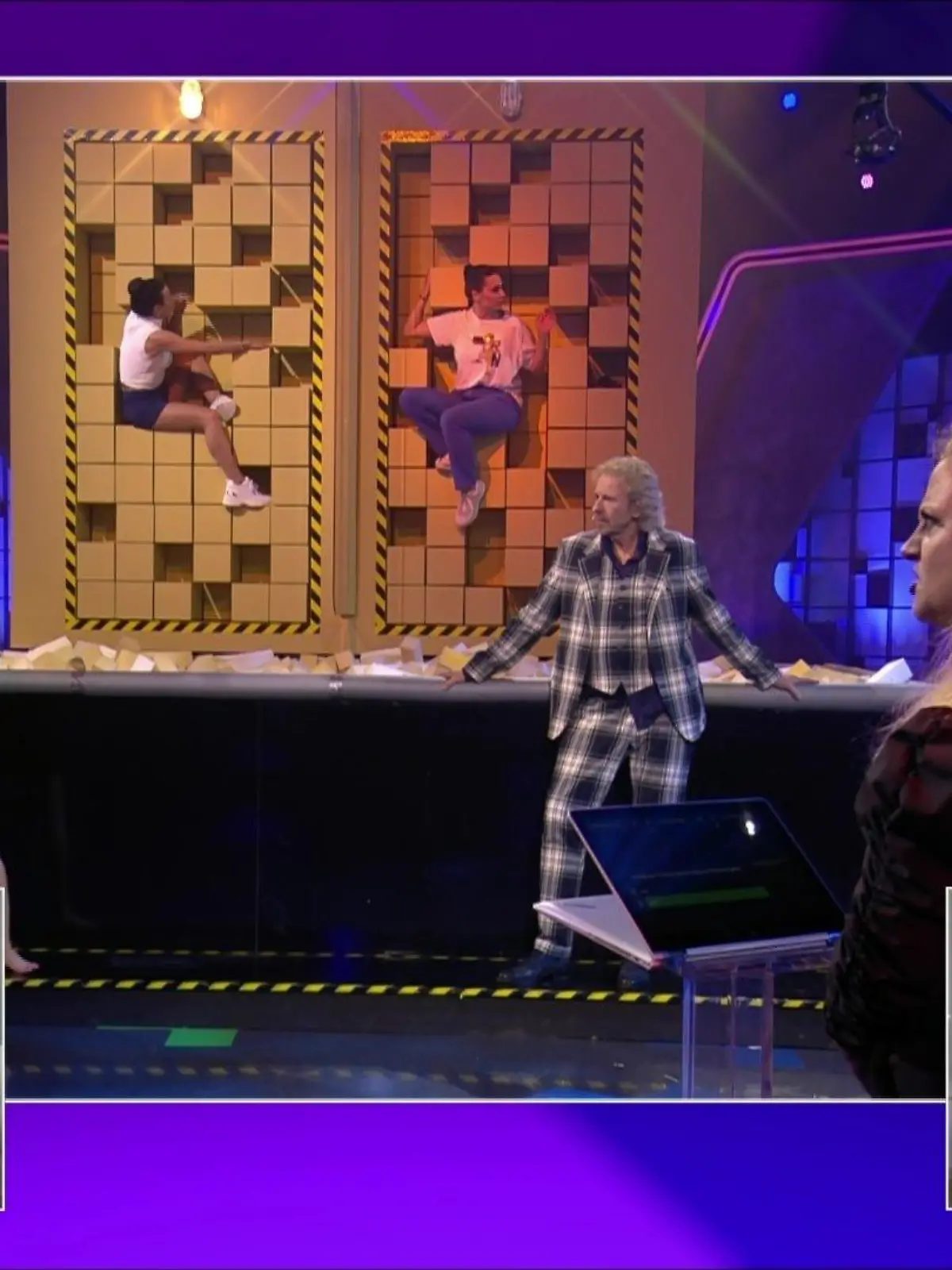 Spannendes Finale bei DSWNP: Mocki und Amira zittern an der Wand.