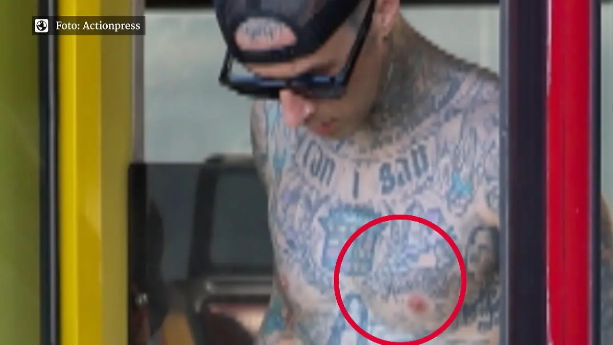 Travis Barker zeigt Kourtney-Tattoo Kardashian-Liebestattoo