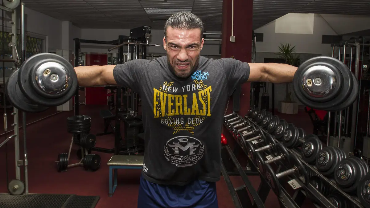Fotoshootings der letzten Wochen Boxen, Manuel Charr - Fotoshooting Manuel Charr Boxen Baaden Koeln Deutschland Datum: 09.10.2017 Manuel Charr  