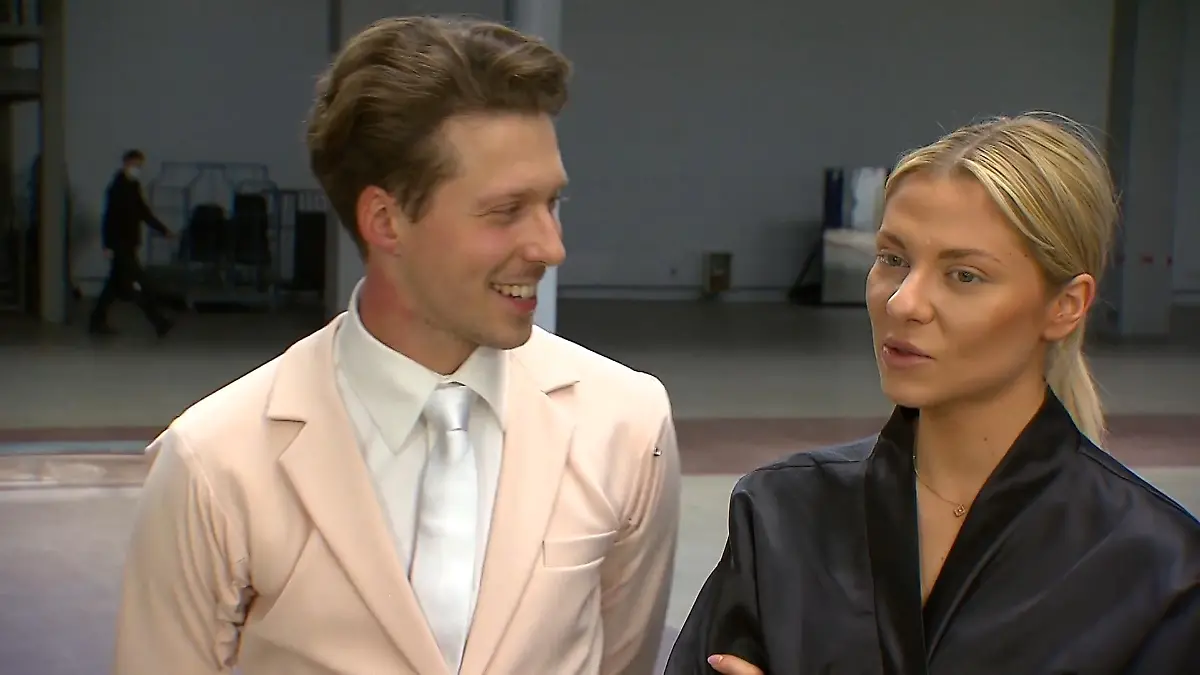 Beim Slowfox kommt sich Team Valentini sehr nah Valentina Pahde & Valentin Lusin