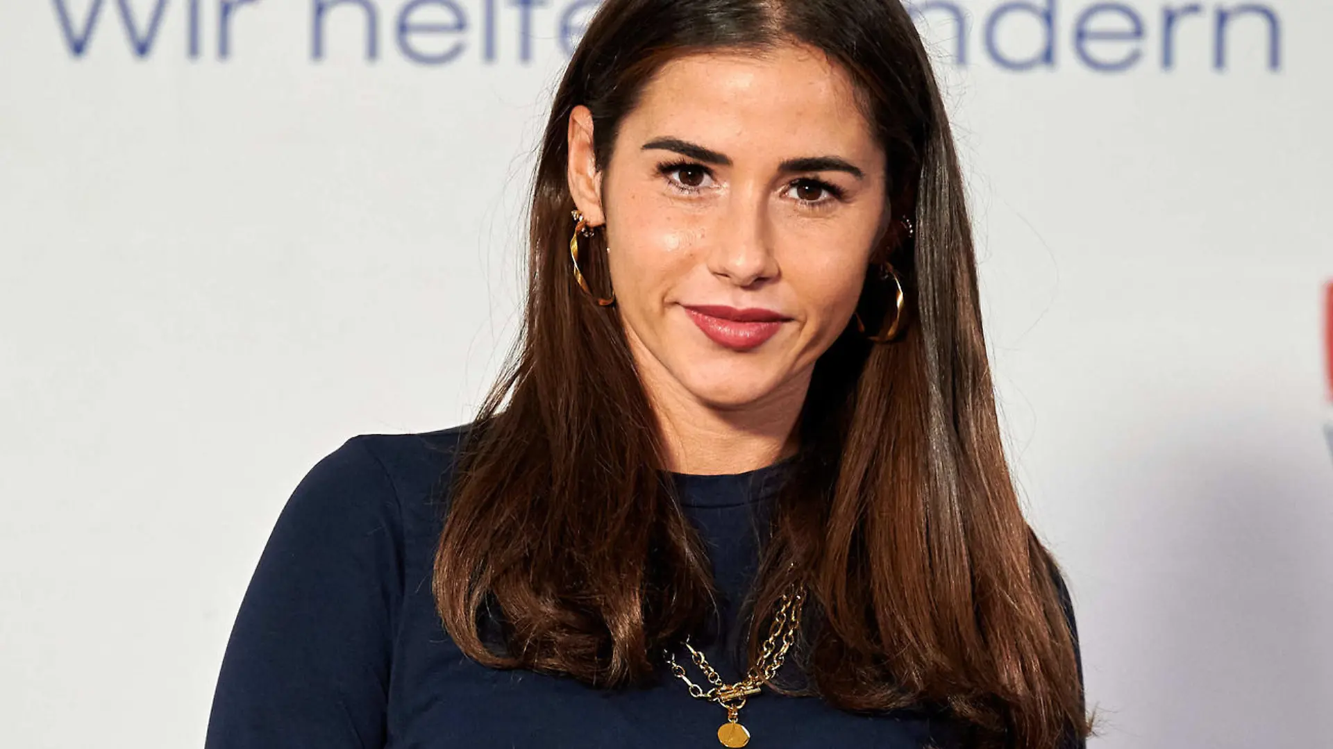 Sarah Lombardi meint's ernst - diese Hochzeit soll gut werden! Um das sicherzustellen hat sie sich eine echte Expertin eingekauft.