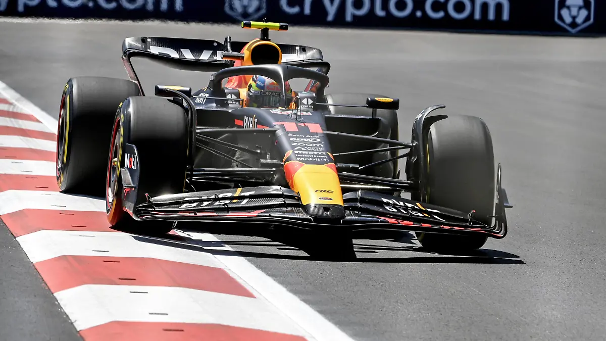 Formula 1 2023: Azerbaijan GP BAKU CITY CIRCUIT, AZERBAIJAN - APRIL 29: Sergio Perez, Red Bull Racing RB19 during the Azerbaijan GP at Baku City Circuit on Saturday April 29, 2023 in Baku, Azerbaijan. Photo by Mark Sutton / Sutton Images Images PUBLICATIONxINxGERxSUIxAUTxHUNxONLY GP2304_083141MS1_0134