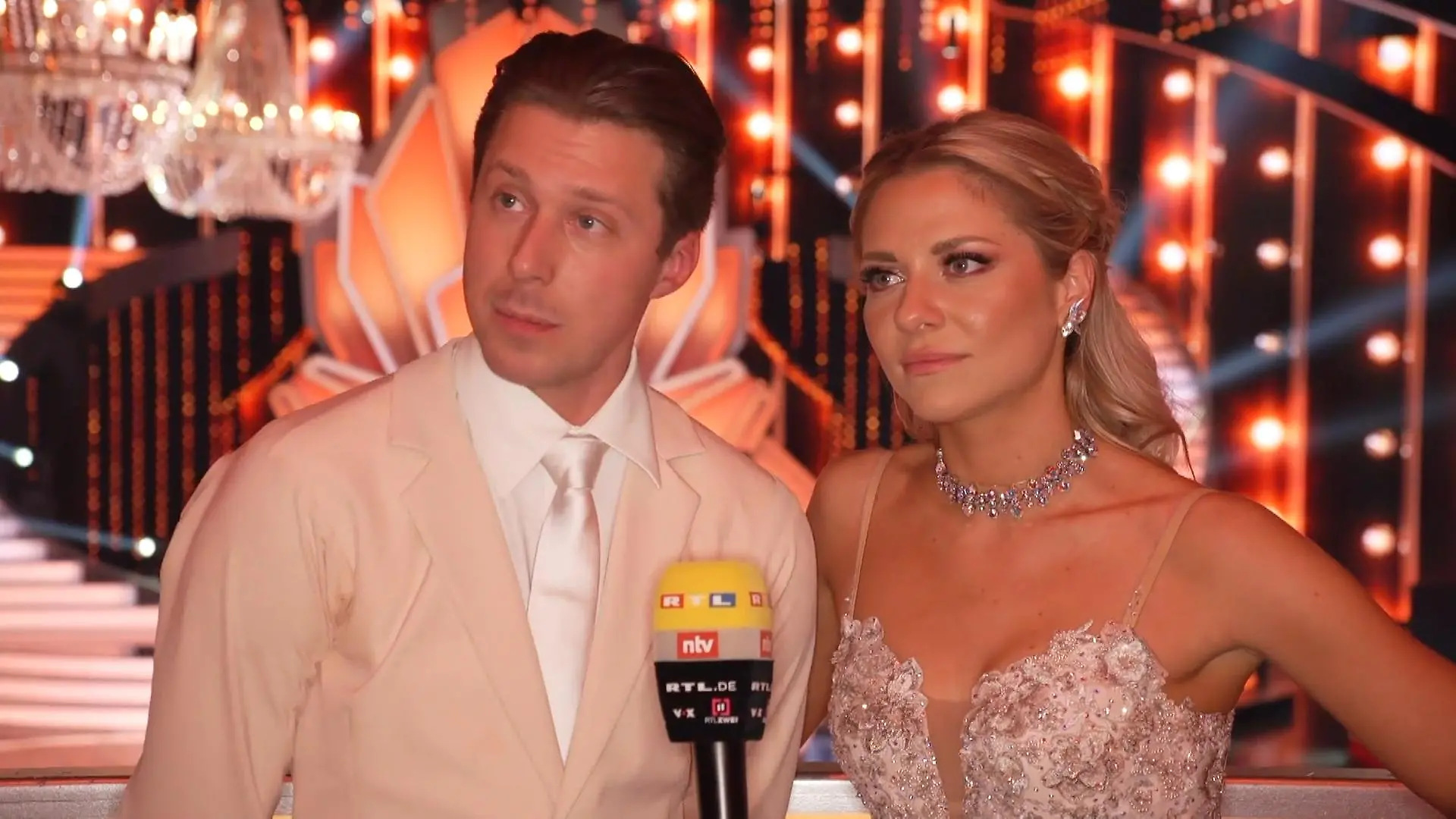 Wie gehen Valentina & Valentin jetzt mit dem Druck um? Nach 30-Punkte HAMMER-Slowfox bei „Let’s Dance“