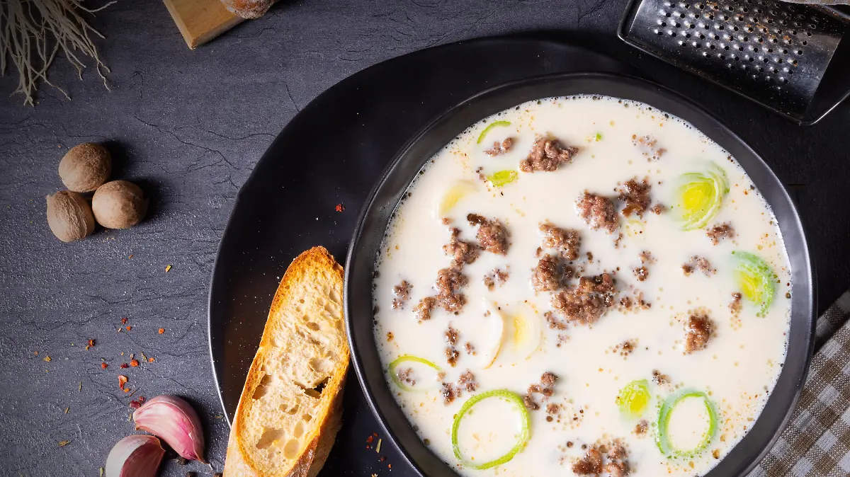Lauch-Hackfleisch-Suppe aus dem Buch "What the Hack"