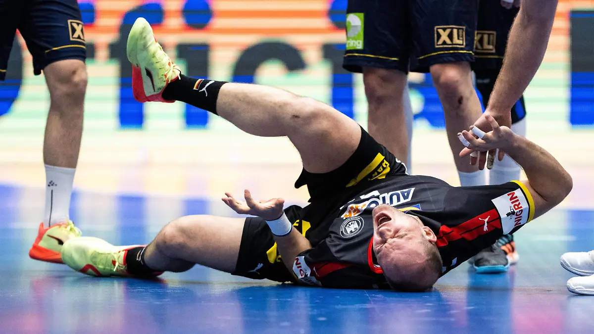 230427 Paul Drux of Germany in pain during the EHF Euro Cup handball match between Sweden and Germany on April 27, 2023 in Kristianstad. Photo: Petter Arvidson / BILDBYRAN / kod PA / PA0560 handball handboll handball ehf euro cup sweden germany bbeng skada *** 230427 Paul Drux of Germany in pain during the EHF Euro Cup handball match between Sweden and Germany on April 27, 2023 in Kristianstad Photo Petter Arvidson BILDBYRAN code PA PA0560 handball handboll handball ehf euro cup sweden germany bbeng injury PUBLICATIONxNOTxINxSWExNORxAUT Copyright: PETTERxARVIDSON BB230427PA042