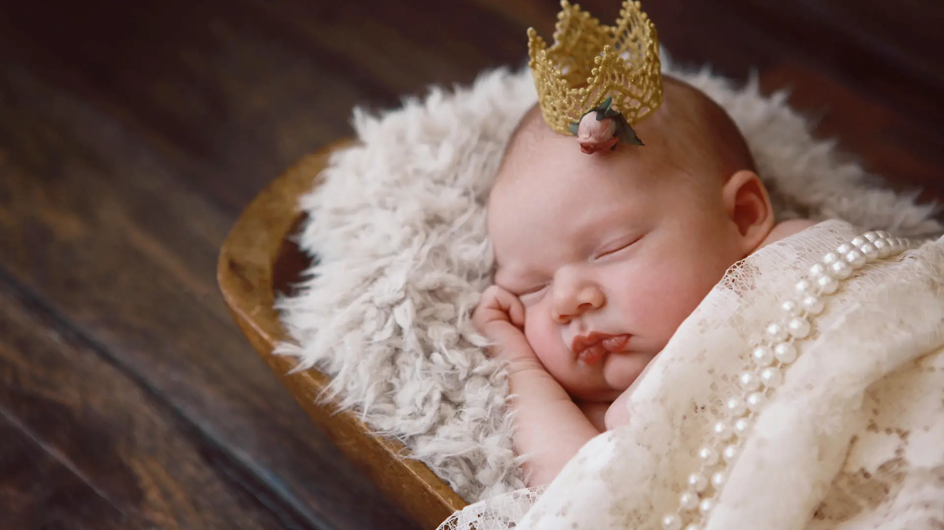 Baby mit Krone