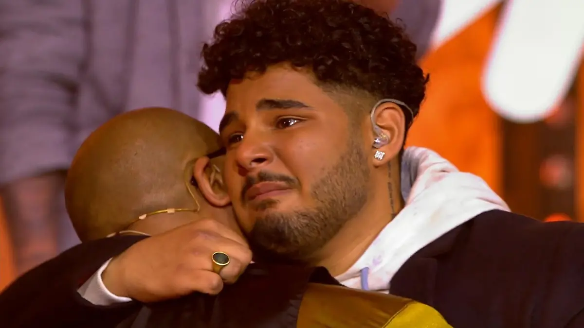 DSDS-Finalkandidaten werden überrascht Freudentränen im DSDS-Finale