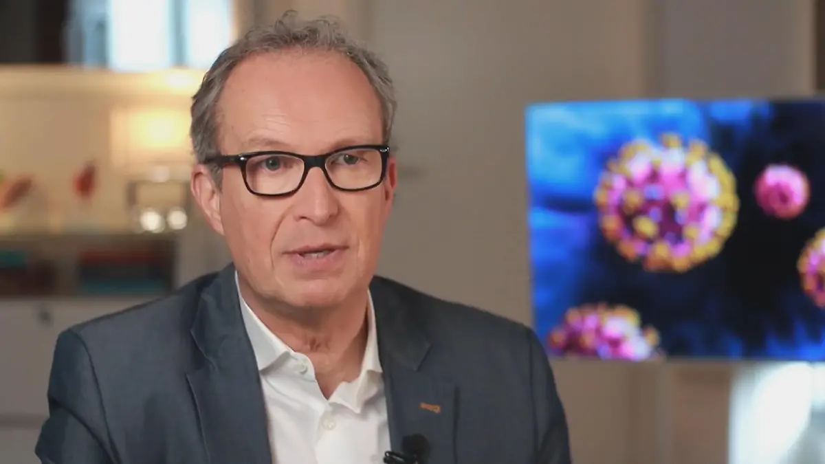 AstraZeneca-Impfstopp: Das muss ich jetzt wissen Fragen und Antworten mit Mediziner Dr. Specht