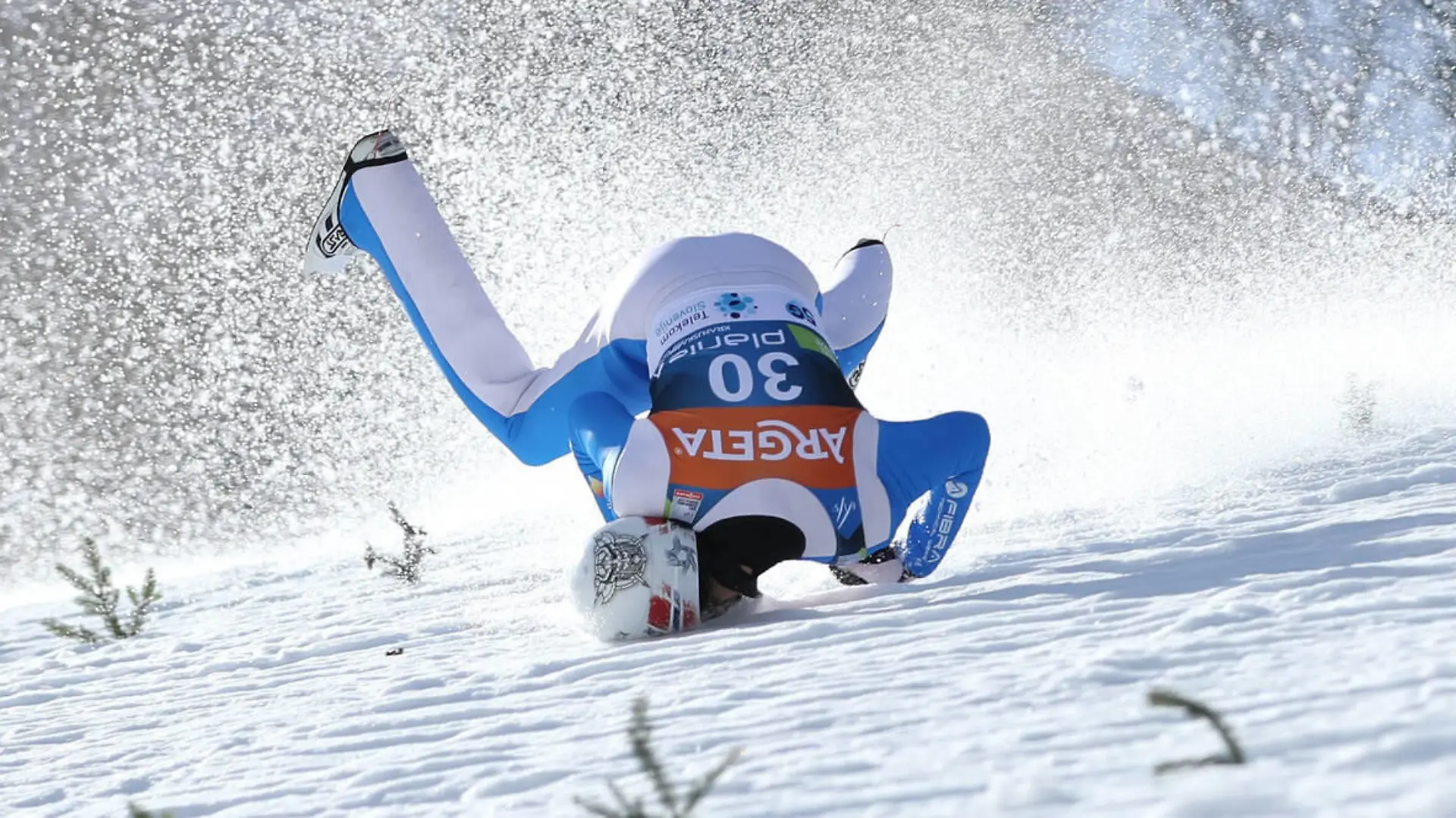 Sport Themen der Woche KW12 SKI FLYING - FIS WC Planica PLANICA,SLOVENIA,25.MAR.21 - NORDIC SKIING, Ski jumping, Skispringen, Ski, nordisch SKI FLYING - FIS World Cup. Image shows Daniel Andre Tande NOR. Keywords: crash. PUBLICATIONxINxGERxHUNxONLY GEPAxpictures/xMaticxKlansek