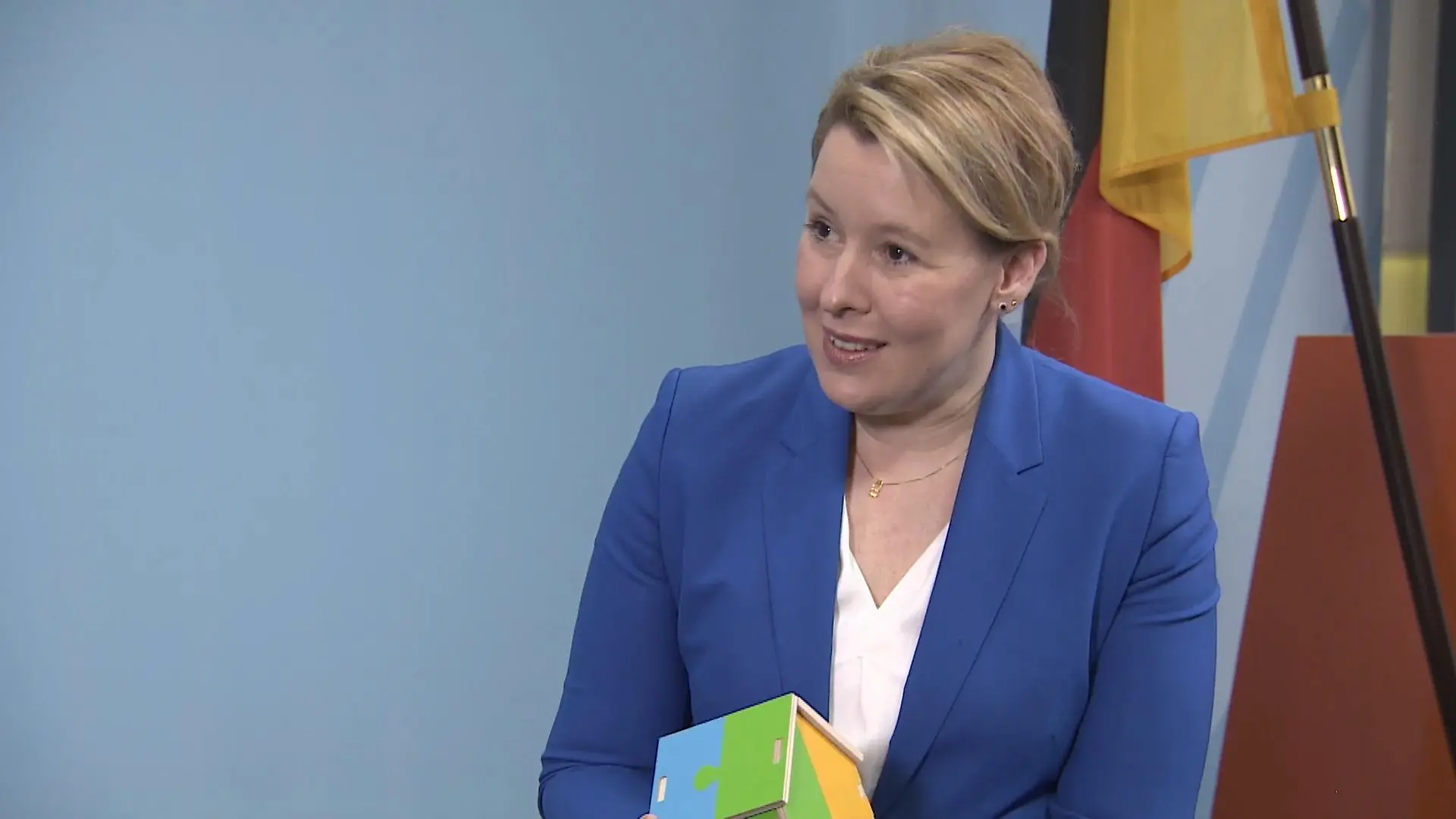 Eine Adoption kann man nicht rückgängig machen Franziska Giffey zum neuen Adoptionshilfegesetz