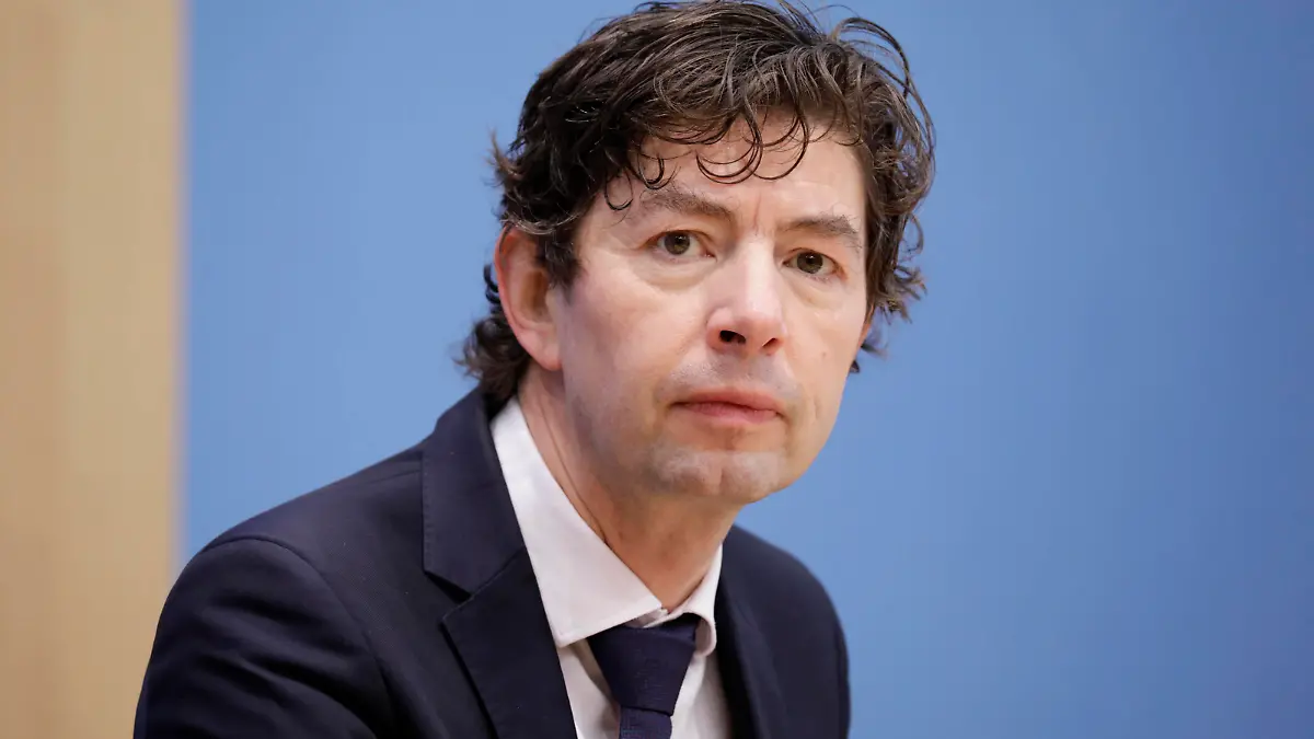 Prof. Christian Drosten, Direktor Institut fuer Virologie, Charite Berlin, PK zu - Die Corona-Lage im Lockdown, DEU, Berlin, 22.01.2021 *** Prof Christian Drosten, Director Institute for Virology, Charite Berlin, PK on The Corona Situation in Lockdown, DEU, Berlin, 22 01 2021