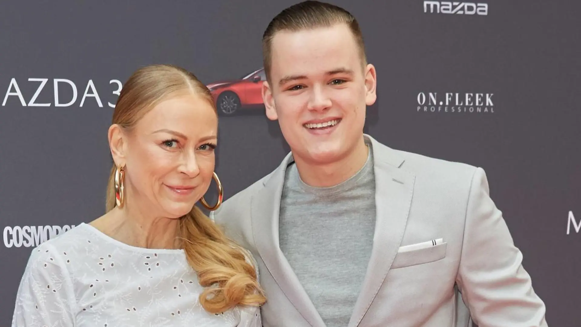 Entertainment Bilder des Tages Jenny Elvers mit Sohn Paul - MAZDA Spring Cocktail in Berlin am 23.05.2019. MAZDA Spring Cocktail *** Jenny Elvers with his son Paul MAZDA Spring Cocktail in Berlin on 23 05 2019 MAZDA Spring Cocktail