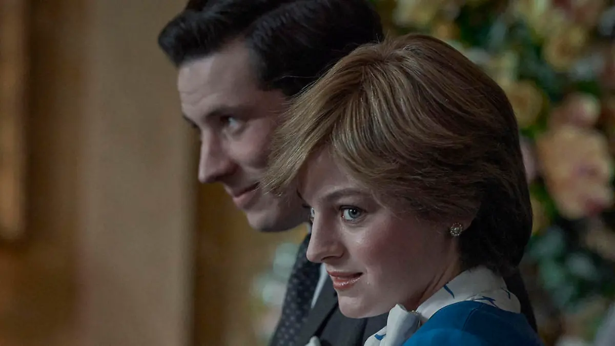 Prinz Charles (Josh O'Connor) und Diana (Emma Corrin) in der vierten Staffel der Netflix-Serie "The Crown".