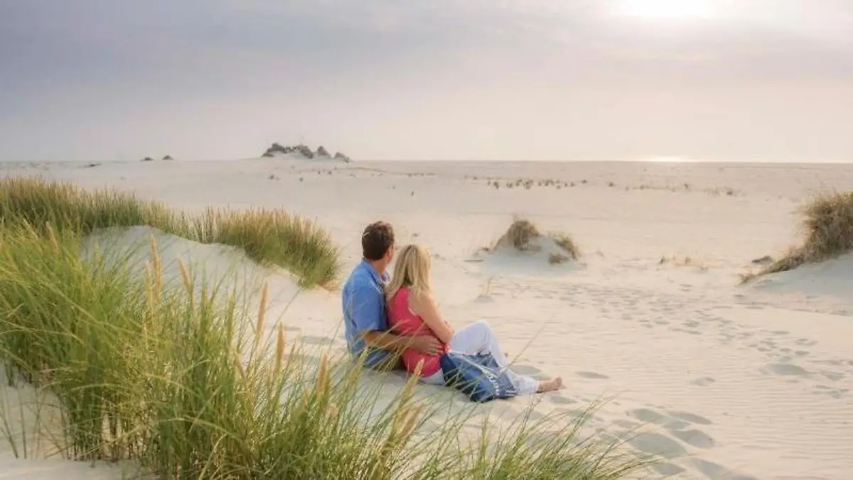 Der Kniep genannte Strand auf Amrum ist besonders breit, er nimmt rund ein Drittel der Inselfläche ein. Foto: Amrum Touristik