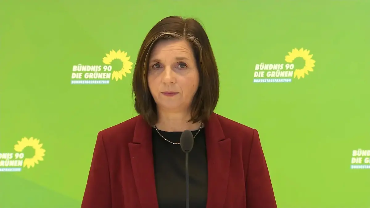 Göring-Eckardt kündigt Impfpflicht für Pfleger an Grüne: Doch keine Einigung!