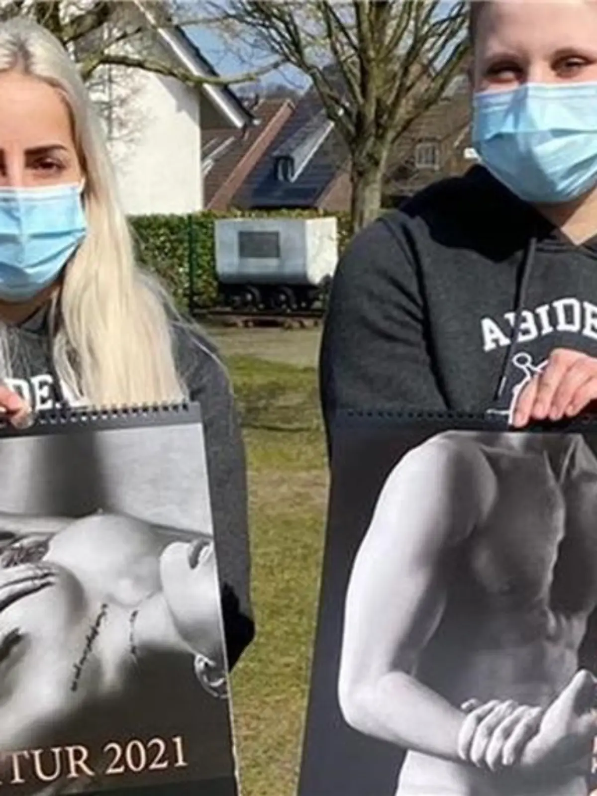 Die Schüler der Gesamtschule Schermbeck haben einen Akt-Kalender veröffentlicht.