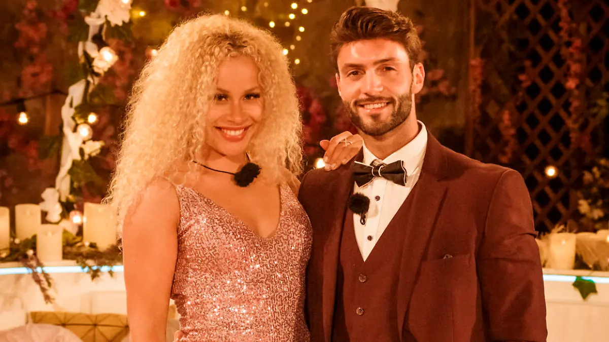 Finn Emma und Chris haben es auch ins Finale von „Love Island" geschafft.