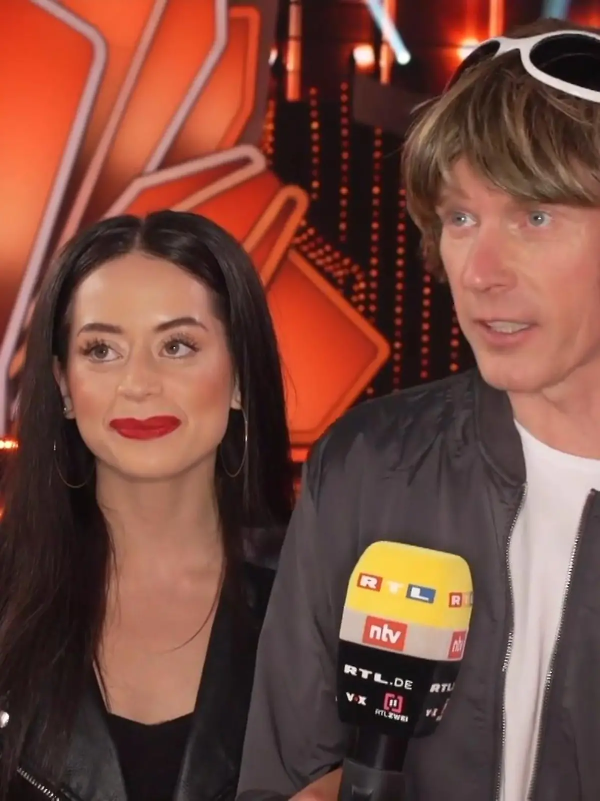 Bild zu: "Deshalb hatte Malika Dzumaev Probleme mit ihrem Outfit"