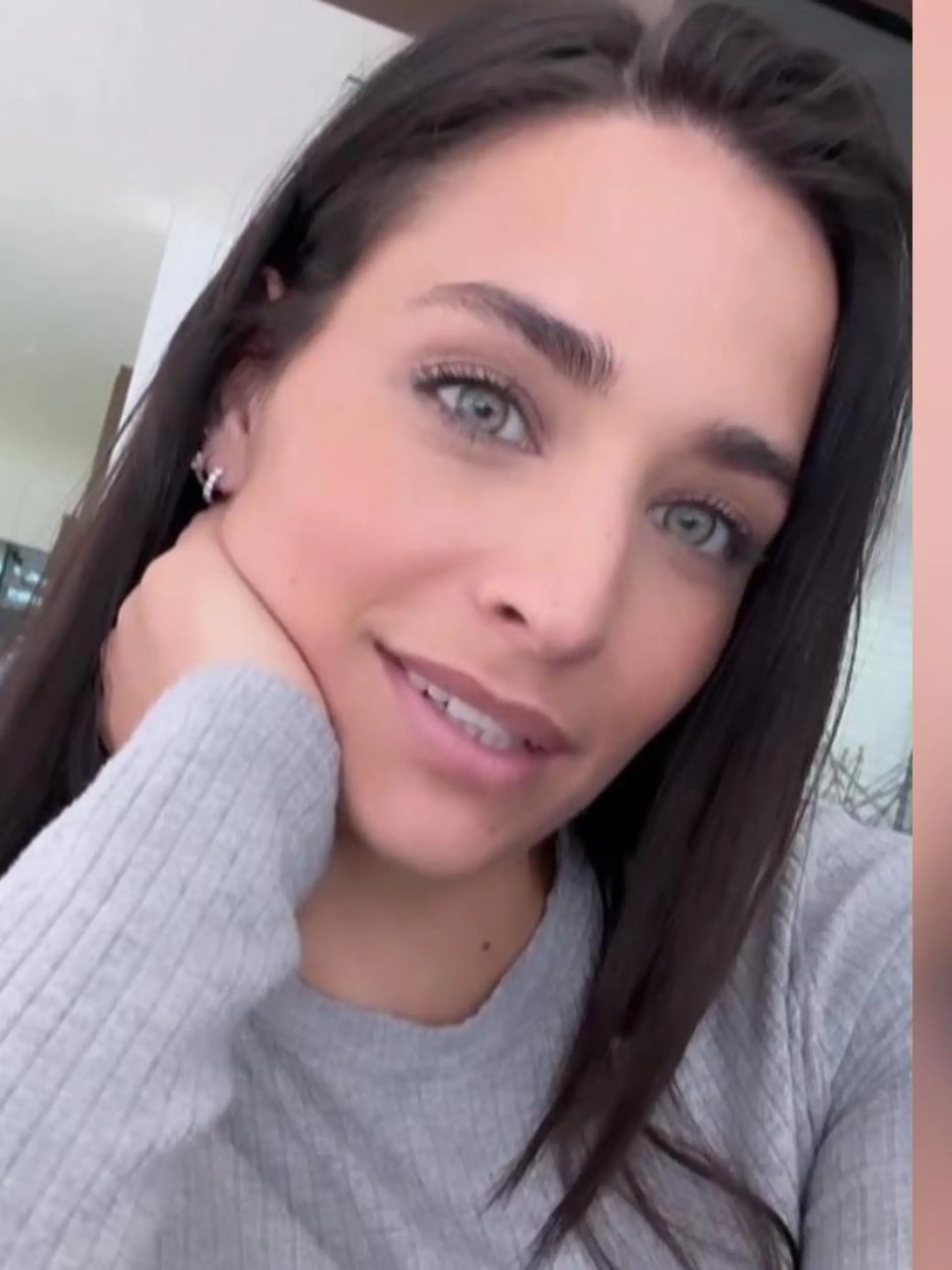 Amira Pochr stichelt gegen eine ehemalige gute Freundin.