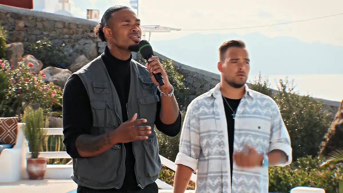 Karl Jeroboan und Kevin Jenewein singen sich in die Liveshow Mit diesem Duett überzeugen beide bei DSDS