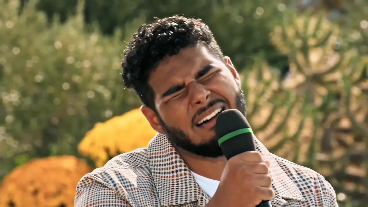 Starian McCoy singt sich mit dieser Nummer in die Liveshows Shada Ali ist in diesem Duett an seiner Seite