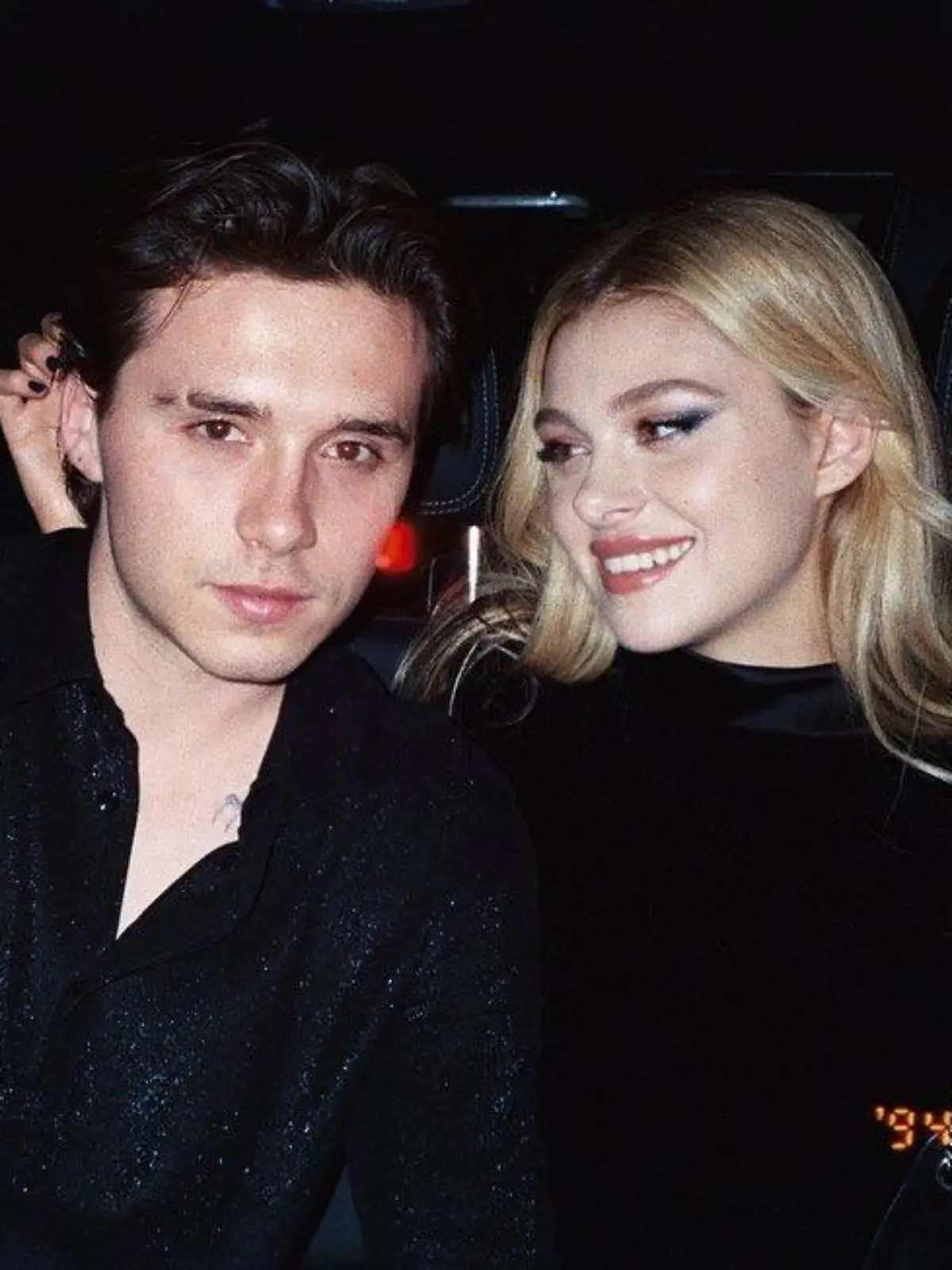 Brooklyn Beckham und Nicola Peltz tragen einen ausgefallenen Liebesbeweis.
