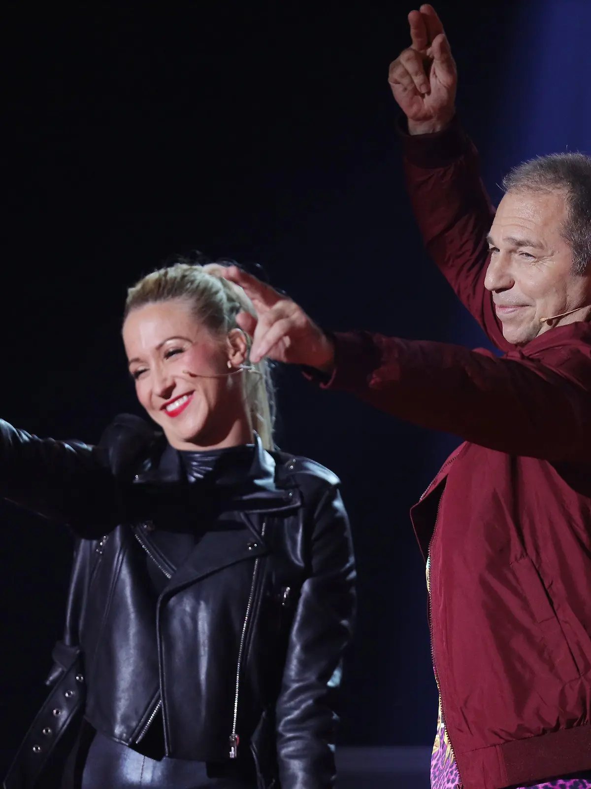26.03.2021, Nordrhein-Westfalen, Köln: Sportreporter Kai Ebel und Profitänzerin Kathrin Menzinger reagieren in der RTL-Tanzshow "Let's Dance" kurz vor Ende der Sendung. Foto: Joshua Sammer/Getty Images Europe-Pool/dpa +++ dpa-Bildfunk +++