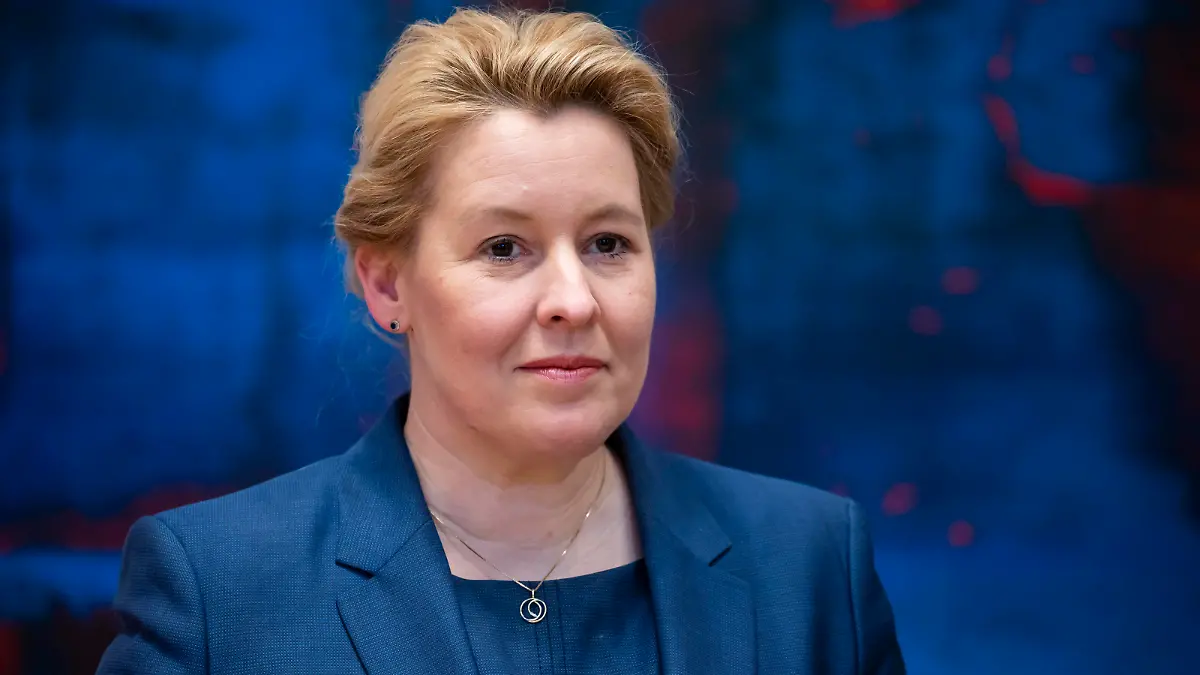 Vorstellung der neuen SPD Senatoren - Wirtschaft Franziska Giffey - im Abgeordnetenhaus in Berlin am 24. April 2023. Vorstellung Senatoren SPD im Abgeordnetenhaus *** Presentation of the new SPD Senators Economy Franziska Giffey in the House of Representatives in Berlin on 24 April 2023 Presentation Senators SPD in the House of Representatives