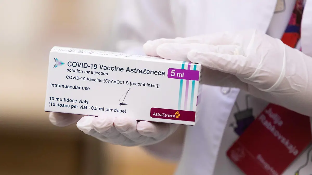 2021-03-22 Vilnius Lithuania. Lithuania Prime Minister Ingrida Simonyte gets vaccinated with AstraZeneca vaccine on Monday 22 of March 2021. Vilnius Lithuania premjere-skiepijasi-nuo-koronaviruso-60585de4e8cd6 PUBLICATIONxNOTxINxESTxLATxLTUxFIN Copyright: xZygimantasxGedvilax Lithuania vaccination covid 