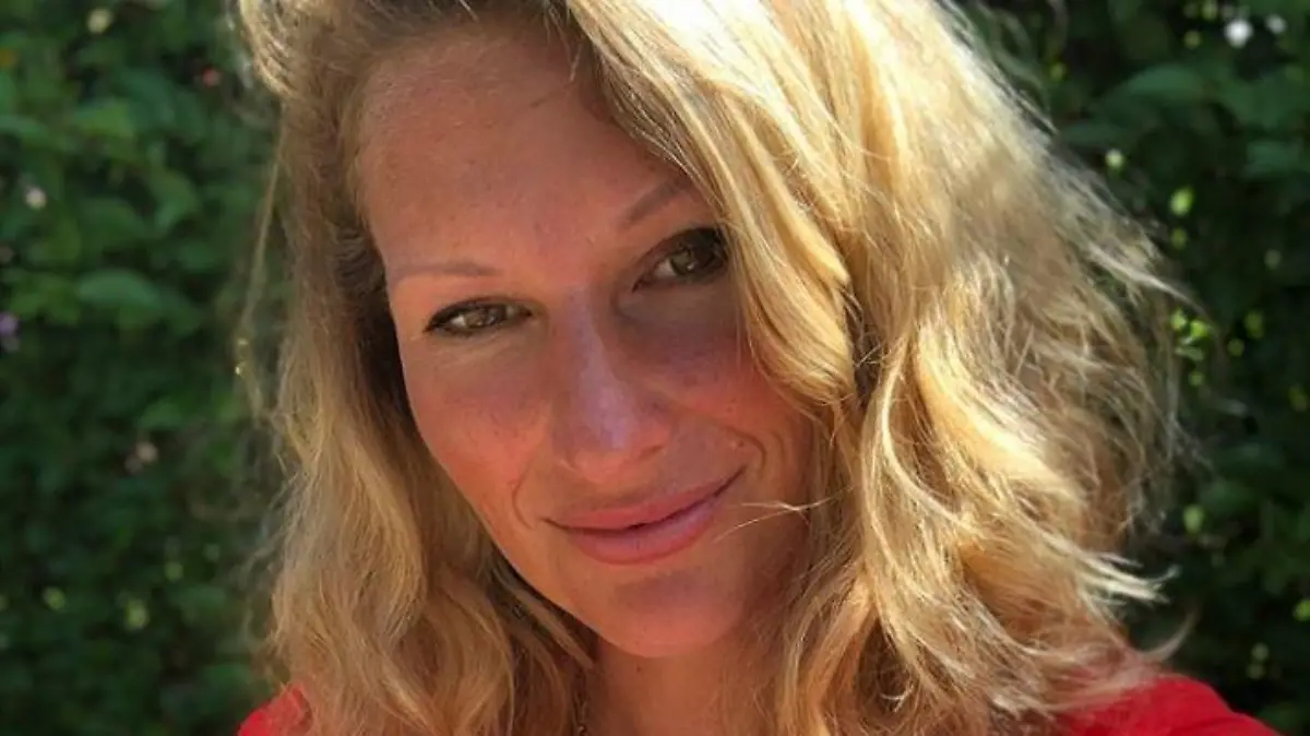 Janni Hönscheid stillt begeistert und auch gern in der Öffentlichkeit