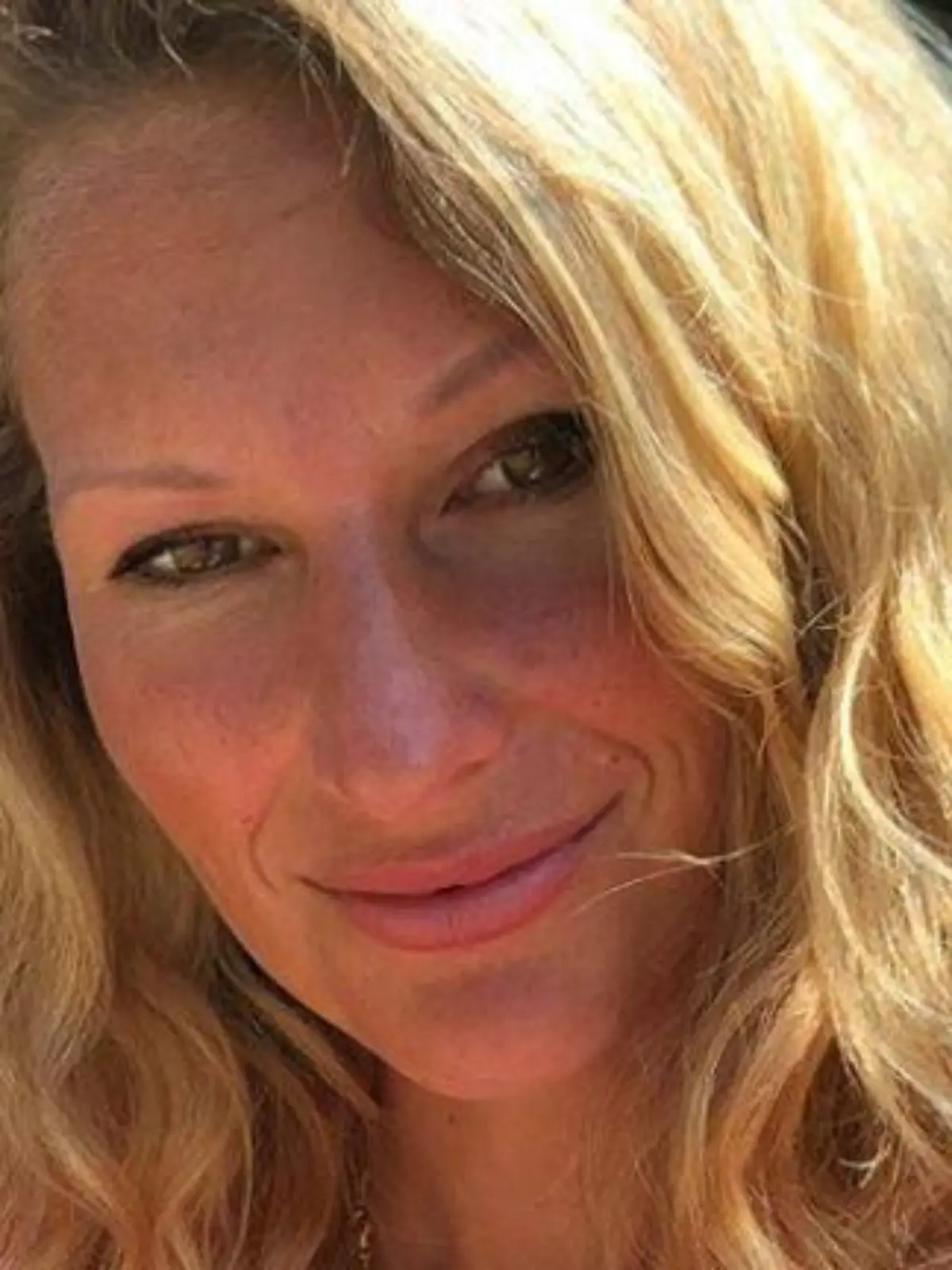 Janni Hönscheid stillt begeistert und auch gern in der Öffentlichkeit