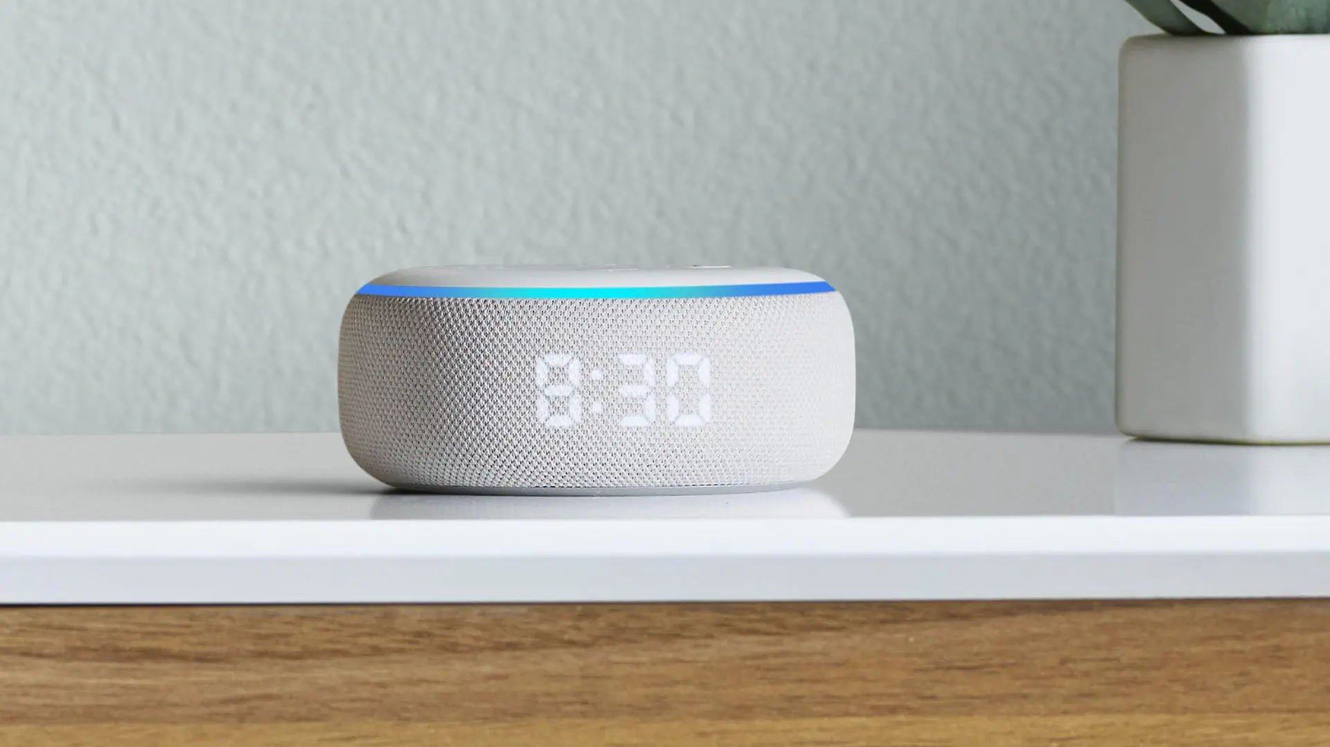 Echo Dot mit Uhr