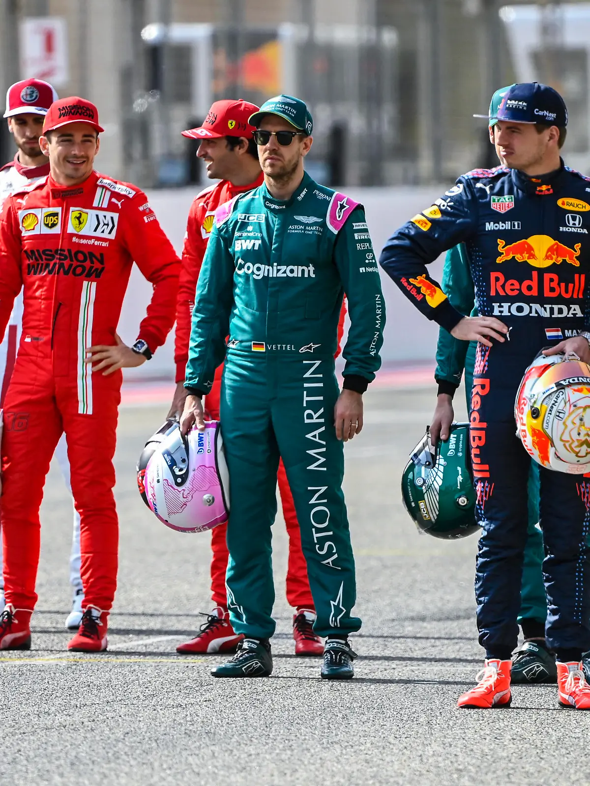  Formula 1 2021: Bahrain March testing BAHRAIN INTERNATIONAL CIRCUIT, BAHRAIN - MARCH 12: Kimi Raikkonen, Alfa Romeo, Charles Leclerc, Ferrari, Sebastian Vettel, Aston Martin, Max Verstappen, Red Bull Racing, and Sergio Perez, Red Bull Racing during the Bahrain March testing at Bahrain International Circuit on Friday March 12, 2021 in Sakhir, Bahrain. Photo by Mark Sutton / Sutton Images Images PUBLICATIONxINxGERxSUIxAUTxHUNxONLY TE2101_070304_MS23356
