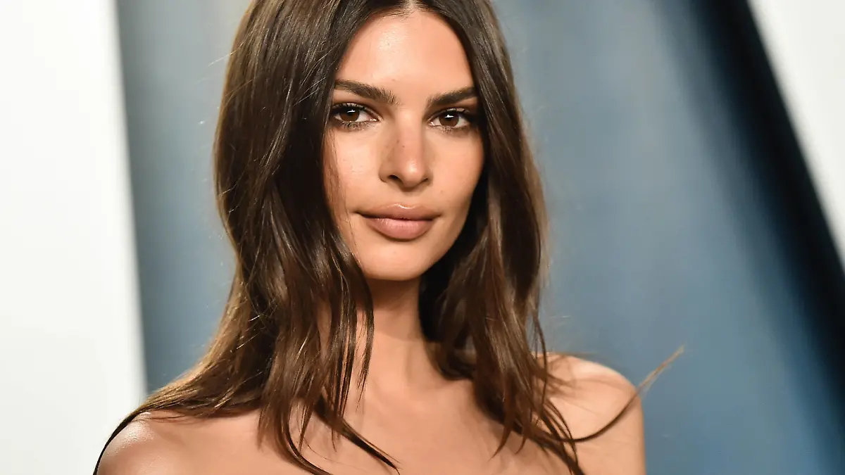  Emily Ratajkowski arriving at the Vanity Fair Oscar Party in Beverly Hills, California - Feb 9, 2020 - Vanity Fair Oscar Party 2020, Beverly Hills California United States Wallis Annenberg Center for the PUBLICATIONxINxGERxSUIxAUTxONLY Copyright: xOConnor-Arroyox Vanity_Fair_LnT_5046