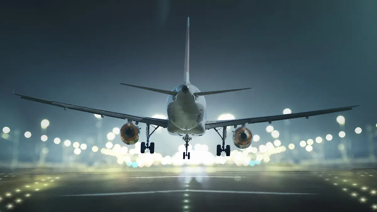 Flugzeug bei Nacht