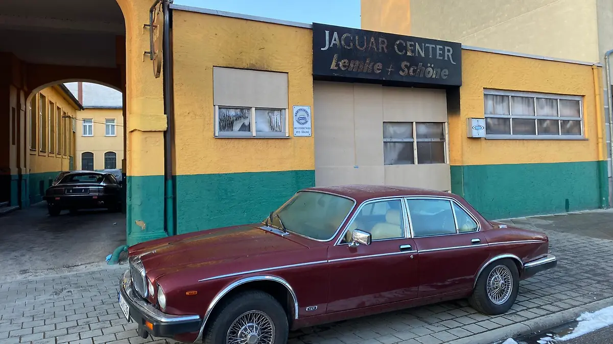 Außenaufnahme der Jaguar-Werkstatt in Frankfurt Bockenheim am Mittwochmorgen.