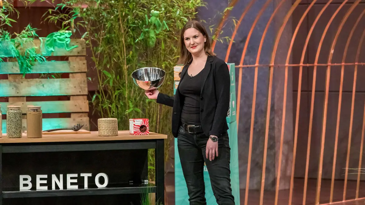 Lara Schuhwerk aus Singen präsentiert mit _Beneto Foods" Pasta aus Grillenmehl. Sie erhofft sich ein Investment von 80.000 Euro für 15 Prozent der Anteile an ihrem Unternehmen. Die Verwendung des sendungsbezogenen Materials ist nur mit dem Hinweis und Verlinkung auf TVNOW gestattet.