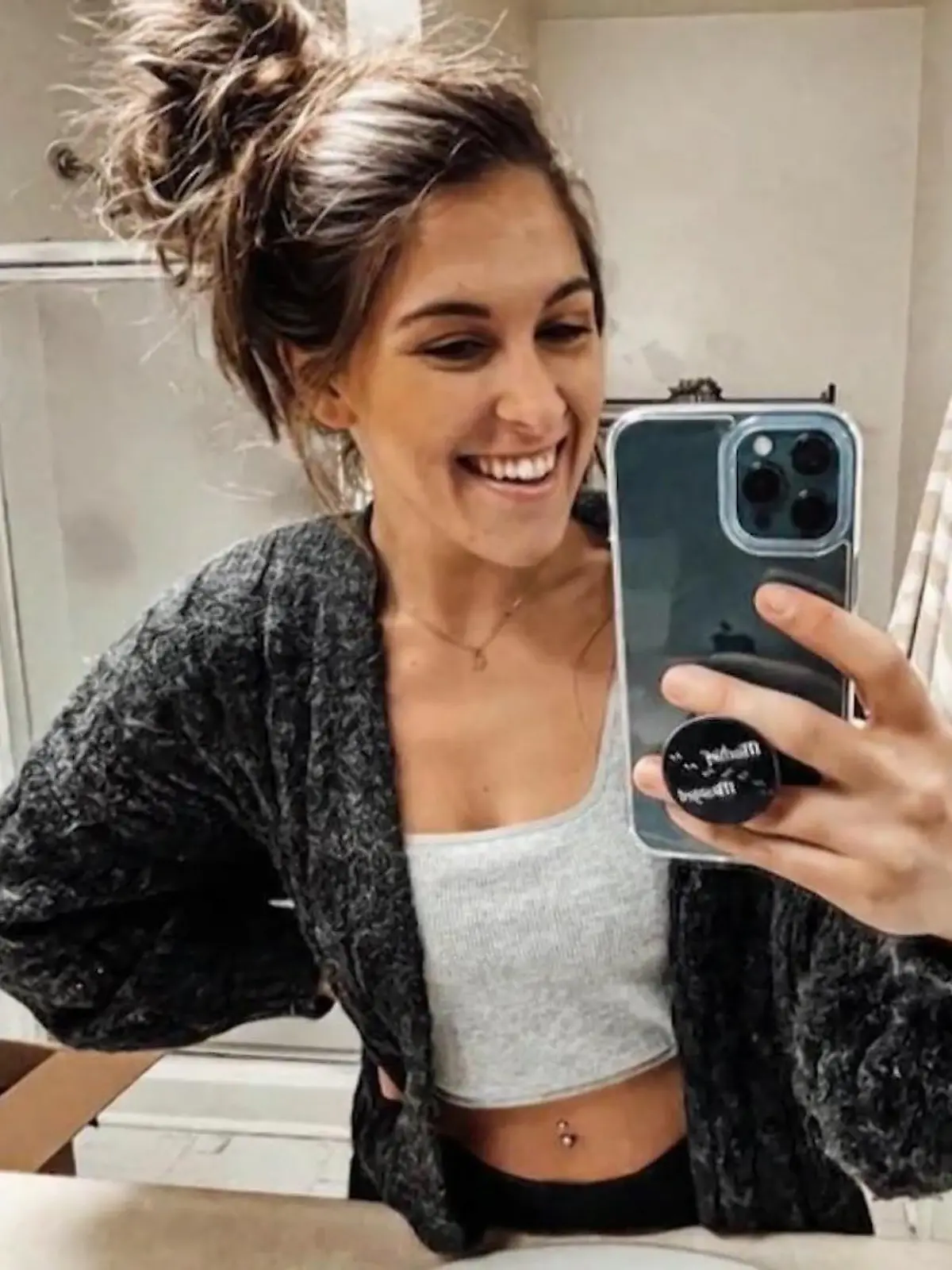 TikTok-Mutter Felicia Farley bringt ihren Kindern den Wert von Geld bei.