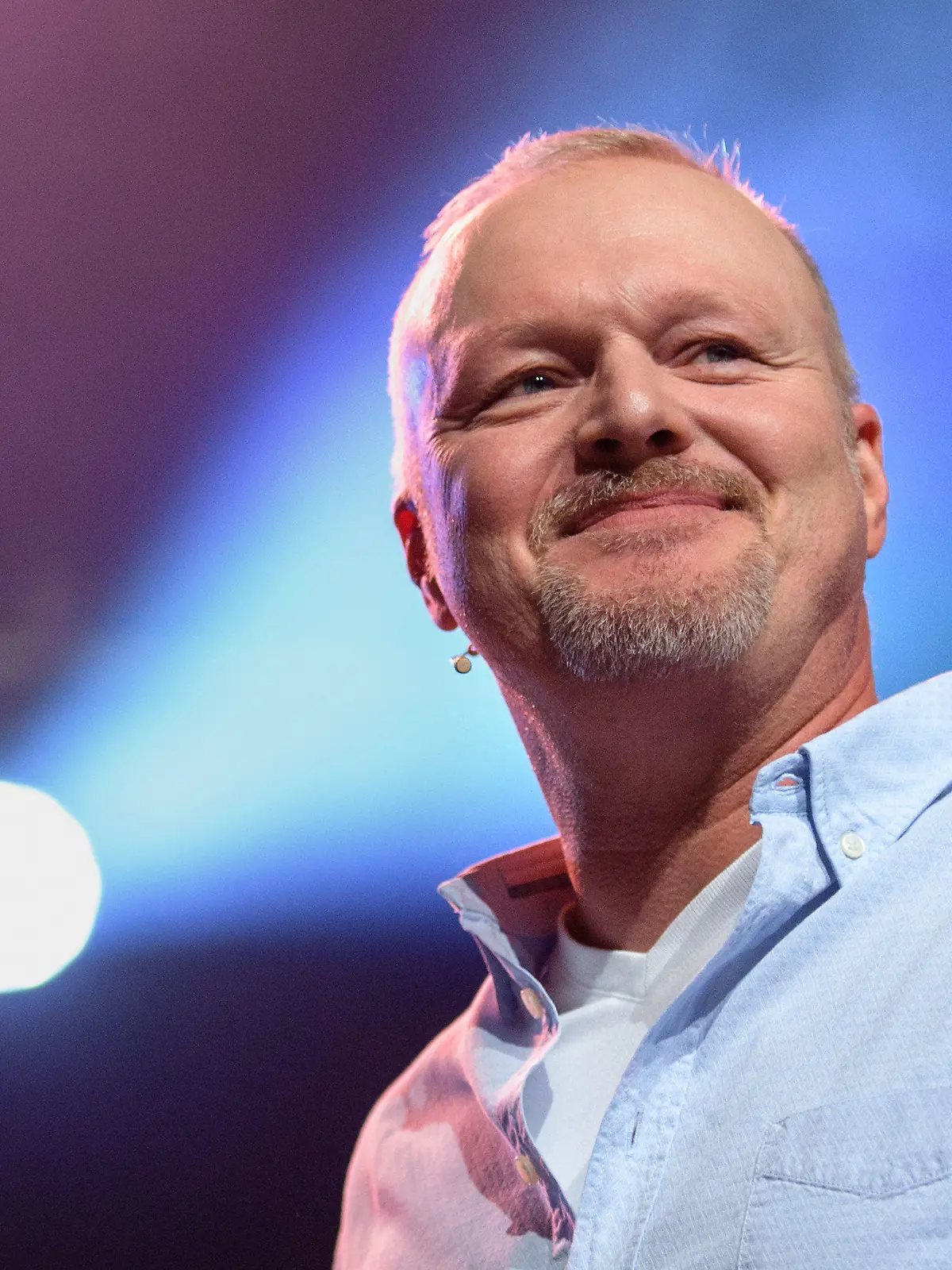 ARCHIV - 24.09.2017, Bayern, München: Stefan Raab, Entertainer, spricht auf einer Veranstaltung. (zu dpa Vorbericht Schöneberger, Raab und eine Mission: Der Eurovision Ersatz Contest) Foto: Matthias Balk/dpa +++ dpa-Bildfunk +++