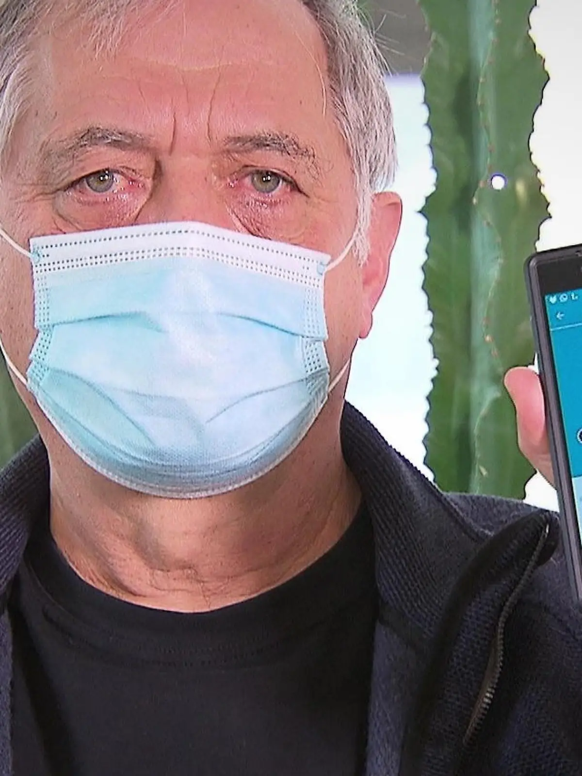 Roland Rabin aus Darmstadt fühlt sich nicht mehr so fit, wie früher. Er sorgt sich auch vor einem Schlaganfall. Sein Arzt hat ihm nun die App ‘Preventicus Haertbeats’ empfohlen: Mit dem kleinen Finger auf der integrierten Kamera kann das Programm feststellen, ob das Risiko erhöht ist, einen Schlaganfall zu erleiden. Wie das funktioniert, zeigen wir im Video.