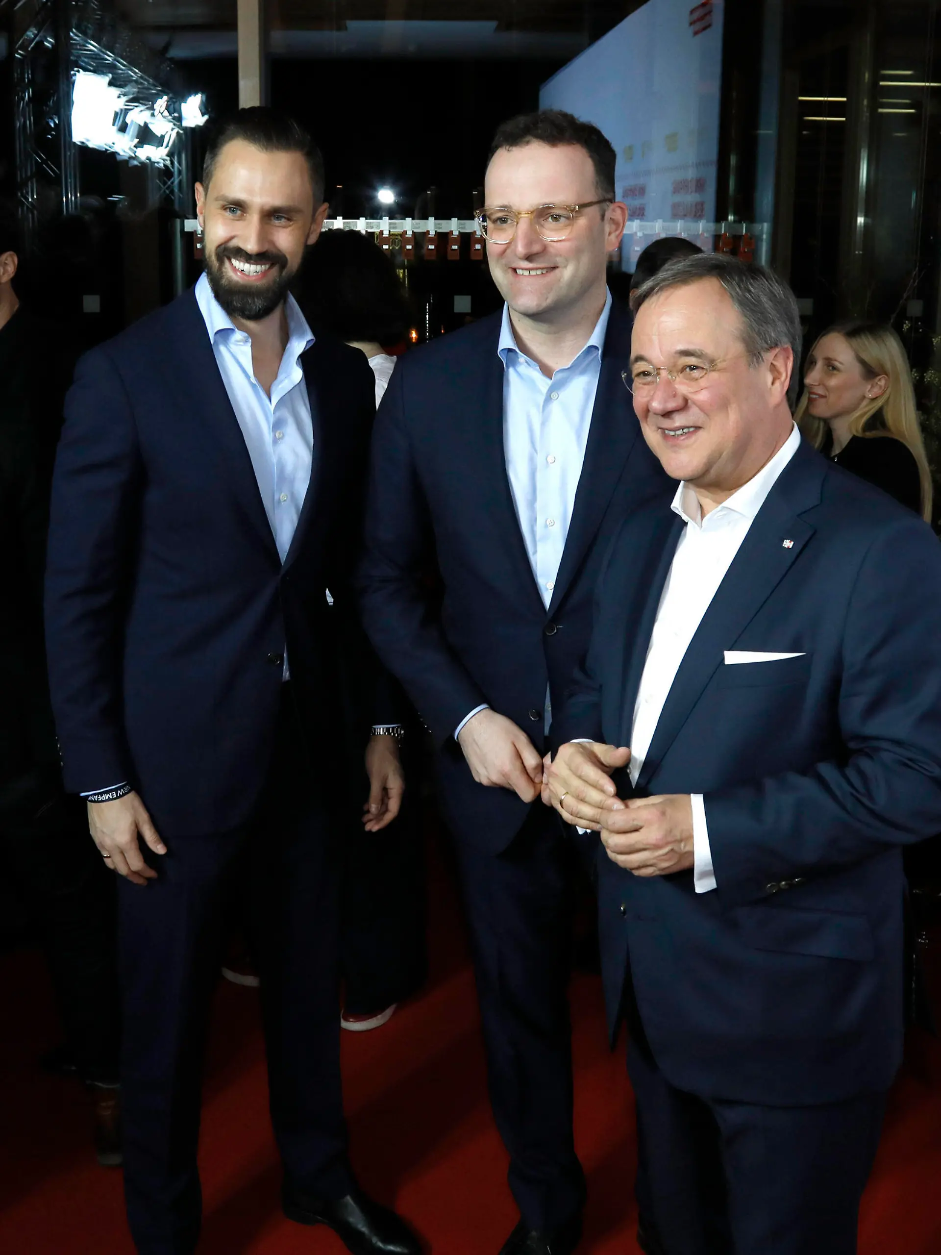 Daniel Funke, Jens Spahn und Armin Laschet beim NRW Empfang während der Berlinale 2020 / 70. Internationale Filmfestspiele Berlin in der Vertretung des Landes Nordrhein-Westfalen. Berlin, 23.02.2020 *** Daniel Funke, Jens Spahn and Armin Laschet at the NRW reception during the Berlinale 2020 70 Berlin International Film Festival at the Representation of the State of North Rhine-Westphalia Berlin, 23 02 2020 Foto:xD.xBedrosianx/xFuturexImage