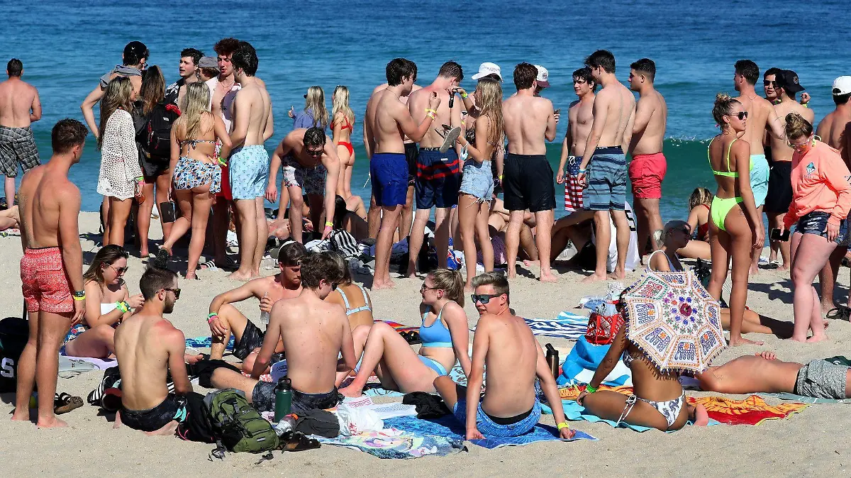 Studierende am Strand von Fort Lauderdale