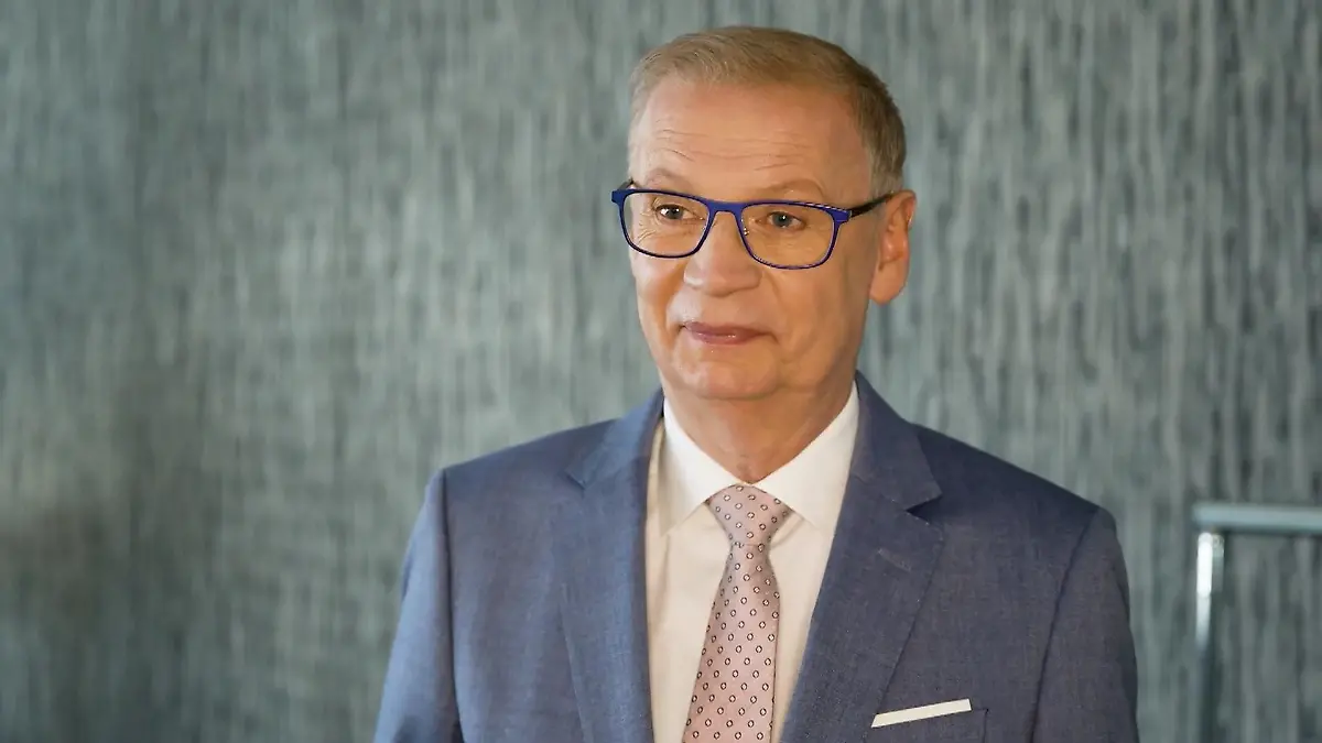 Jauch im Hasen-Kostüm! Dieses Osterfest vergisst er nicht „Wer wird Millionär?”-Moderator in Plauderlaune