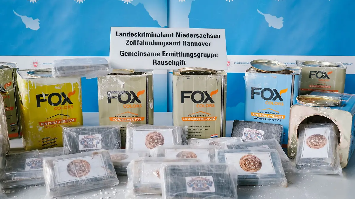 2022 präsentierten das Landeskriminalamt den Fund von 16 Kilogramm Kokain im Hamburger Hafen. (Archivbild)