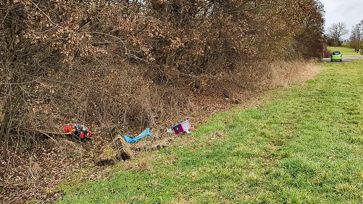 Einige Igel und andere kleinere Tiere wurden am Wegesrand abgelegt.