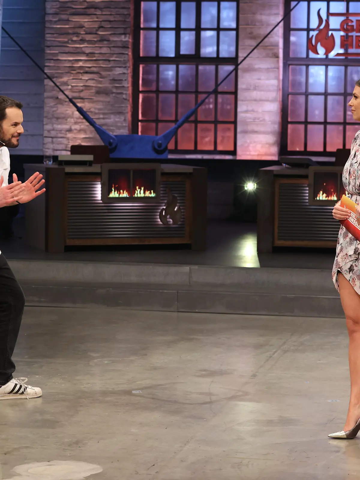 Steffen Henssler und Laura Wontorra sind in den neuen Folgen von "Grill den Henssler" 2021 am Start.