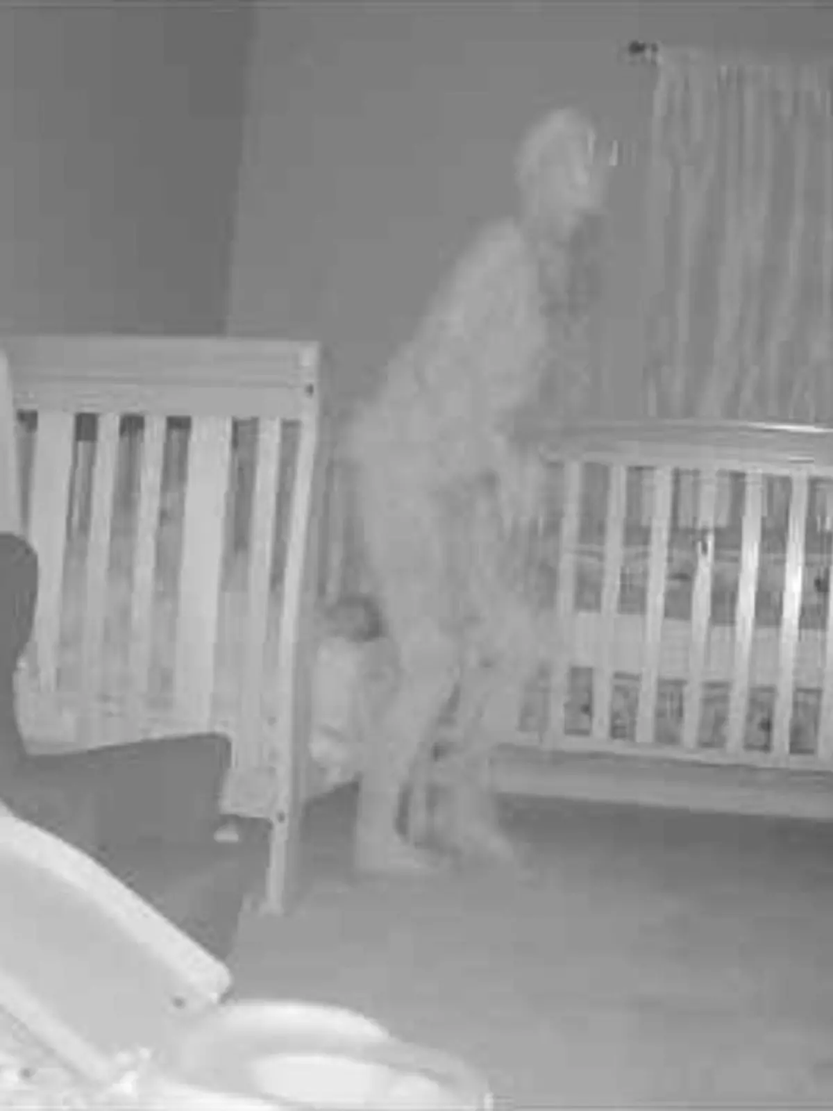 Baby-Kamera nimmt Gruselbilder auf