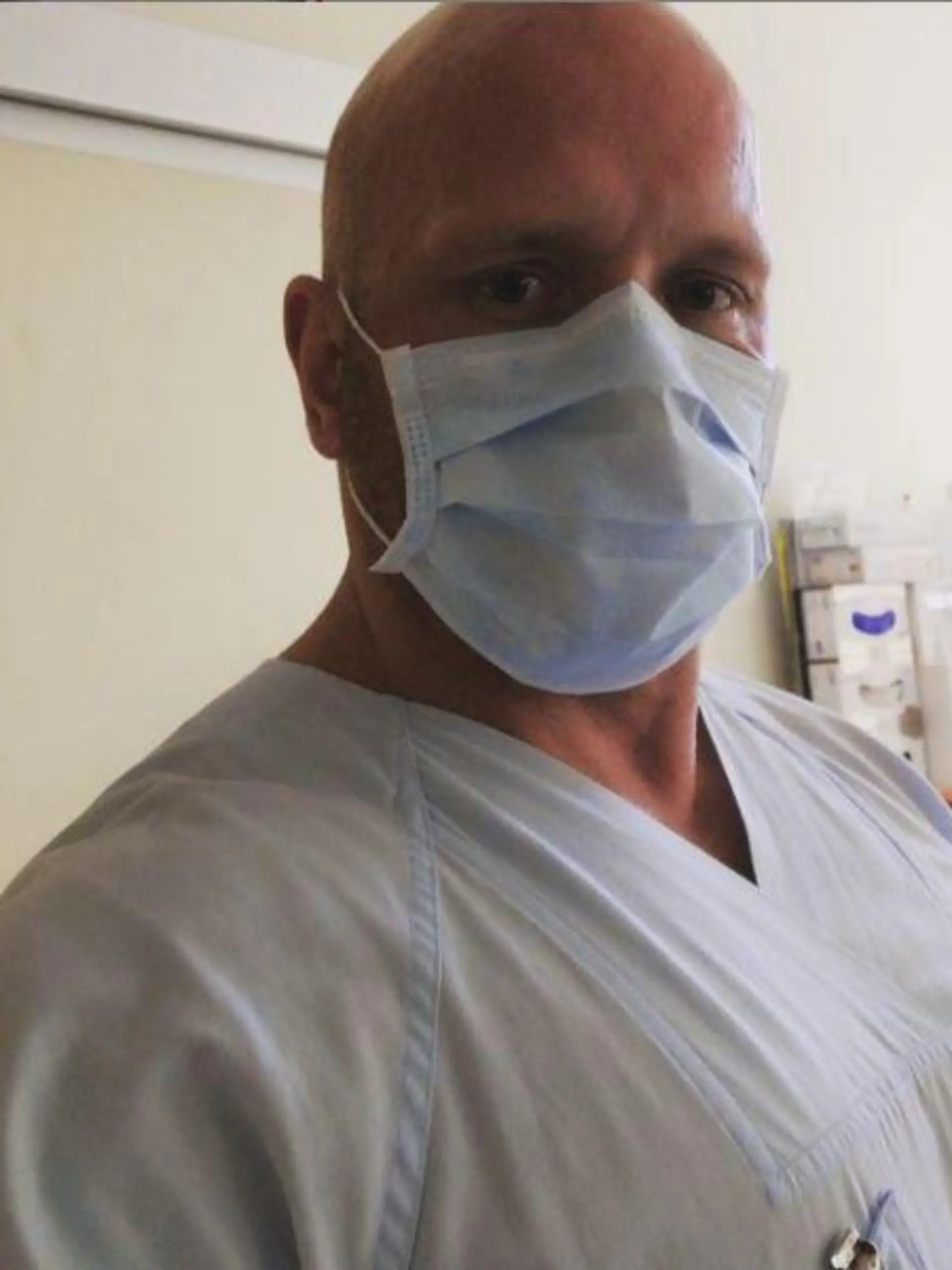 Intensiv-Pfleger Ricardo Lange hat auf Instagram einen Brandbrief veröffentlicht.